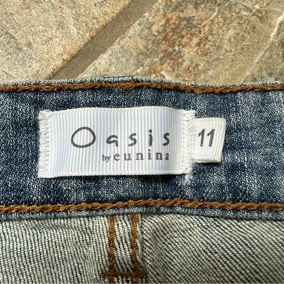Oasis by Eunina Mid Rise Distressed Skinny Jeans Ripped Denim Junior's Size 11 - Picture 5 of 7